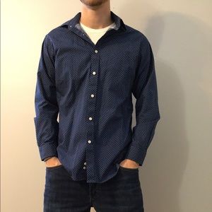 Men’s Navy w White Polka dots button up - L 16